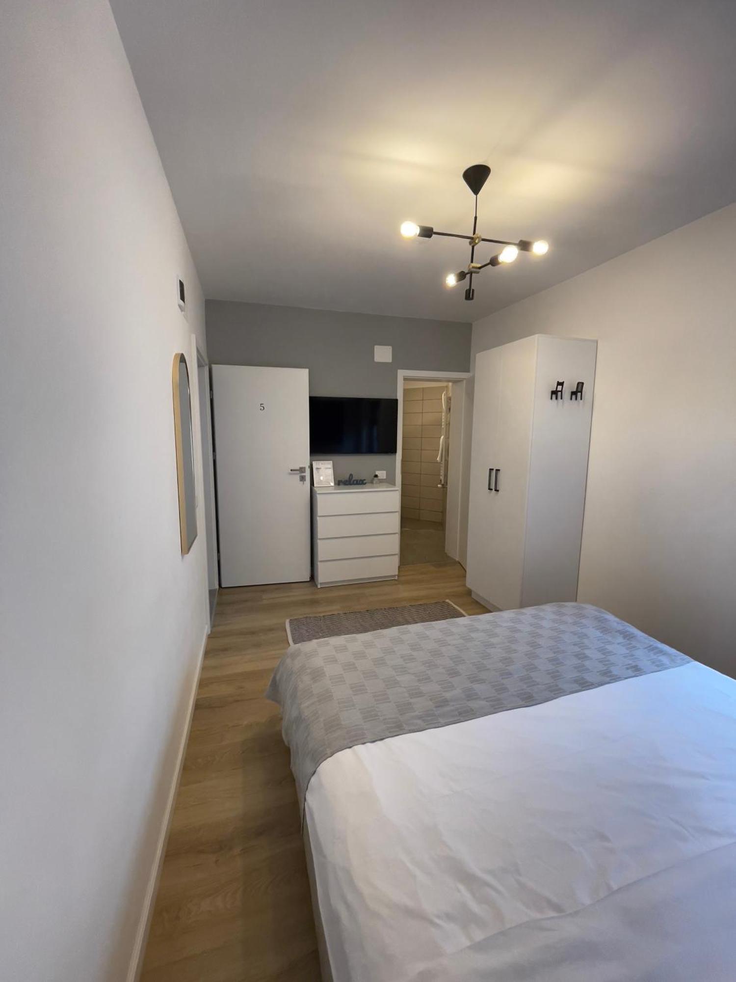 Rooms Бакэу Экстерьер фото